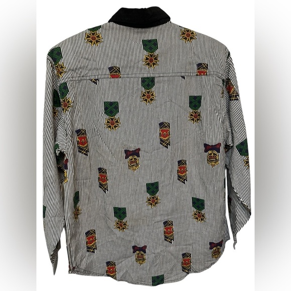 Way To Go Vintage Striped Black and White Medal Graphic Button Down Shirt NWT - Picture 2 of 7